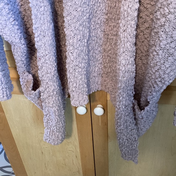 Umgee sweater. Size Large - Picture 2 of 5